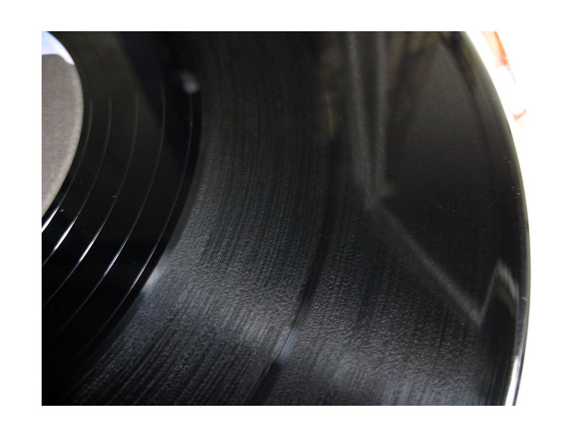 Aretha Franklin - Freeway Of Love - 33 rpm 12 Inch Single Arista AD1-9355