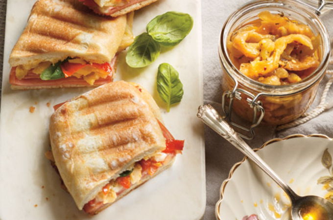 Panini à la mortadelle et au provolone