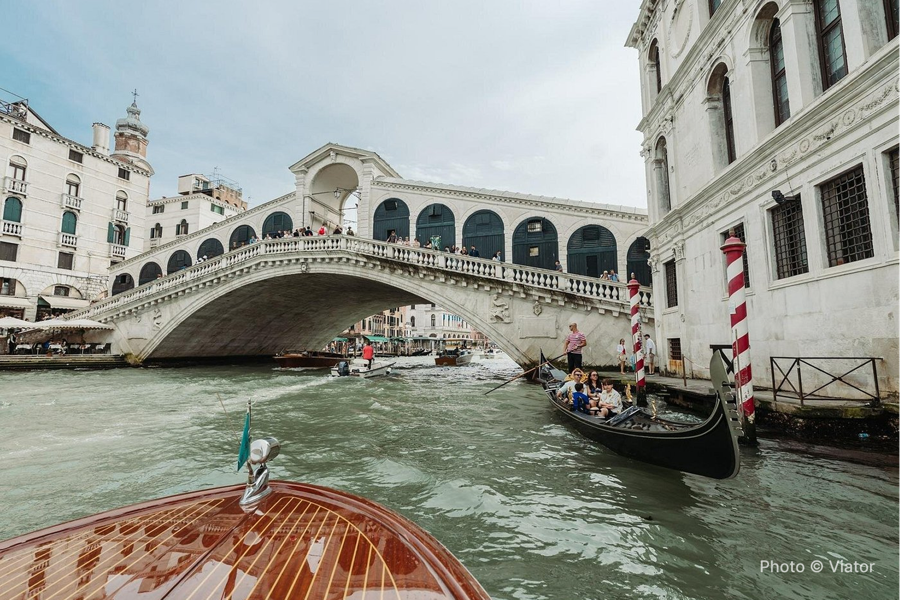 Venice Boat Tour on Grand Canal with Local Guide - photo 1