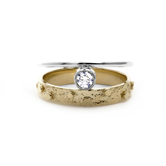 bague de fiançailles deux joncs avec diamant serti clos en or blanc et jaune