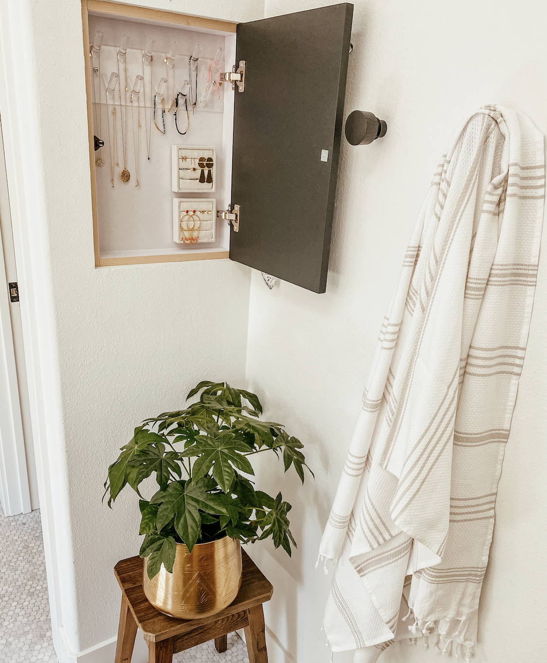 Diy Jewelry Organizer Gorjana
