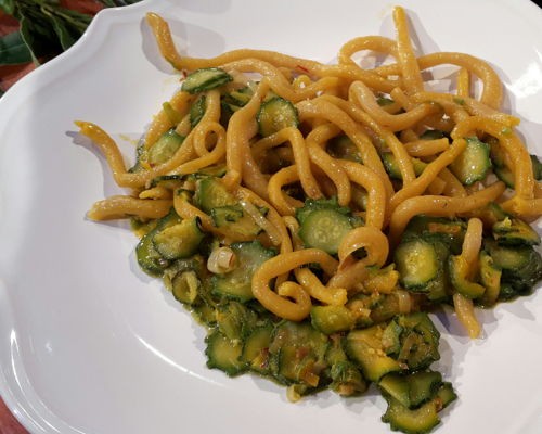 Cooking classes San Gimignano: Journey through Tuscan flavors with pici and desserts