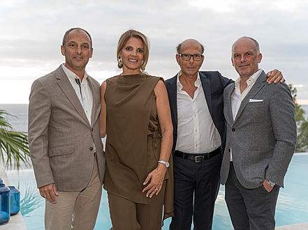  Puerto Andratx
- From left to right: Hans Lenz (managing director E&V Southwest), Mariana Muñoz (founder and managing director Terraza Balear), Renato Minotti (owner of Minotti) and Achim Marwitz (architect of Seahouse).