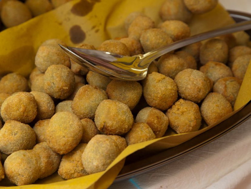 Home restaurants Altidona: Local dish: stuffed olives!