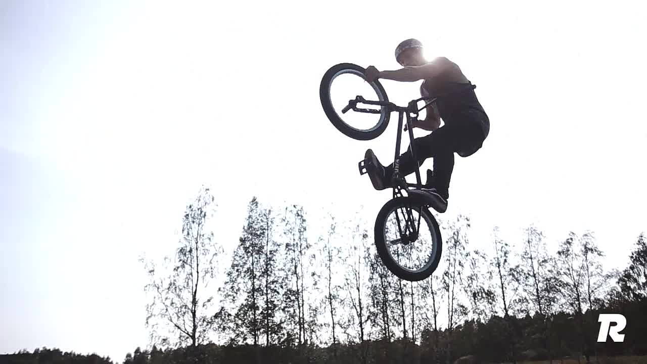 Bmx shop bike tricks