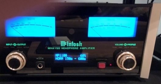 McIntosh MHA-150 w/DSD DAC. As New!