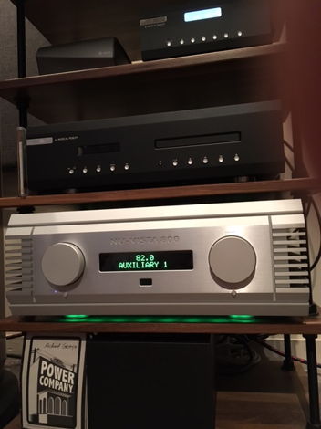 Musical Fidelity NuVista 800 INTEGRATED AMPLIFIER