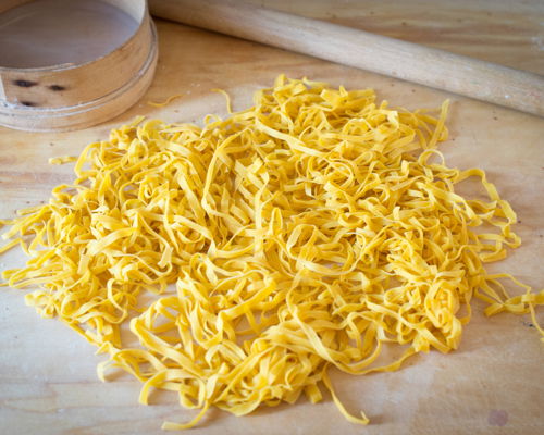 Corsi di cucina Lierna: Scopri la cucina Italiana con una vista sul Lago di Como