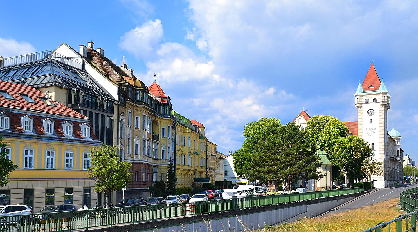  Vienna
- Whether high-quality villa, family-friendly house or a bright apartment - in Hietzing you will find a large selection of properties that meet your needs.