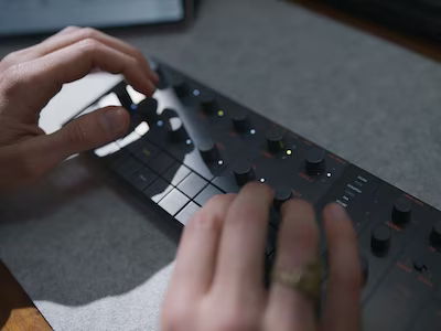 SEQUENCER