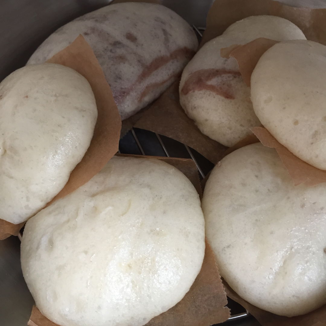 Steamed buns