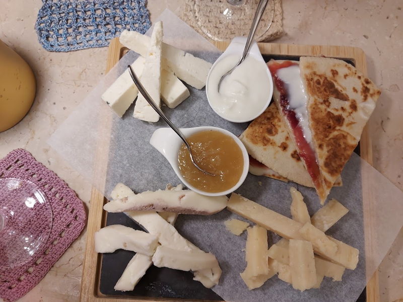 Kochkurse Rimini: Ich zeige dir, wie man die echte Piadina Romagnola macht.