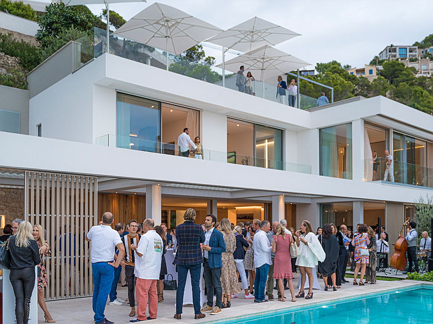  Puerto Andratx
- Los invitados se reunieron en la zona exterior y disfrutada de una agradable velada.