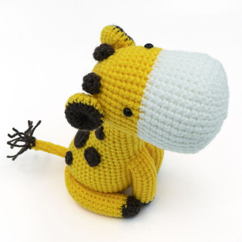 Amigurumi giraffe