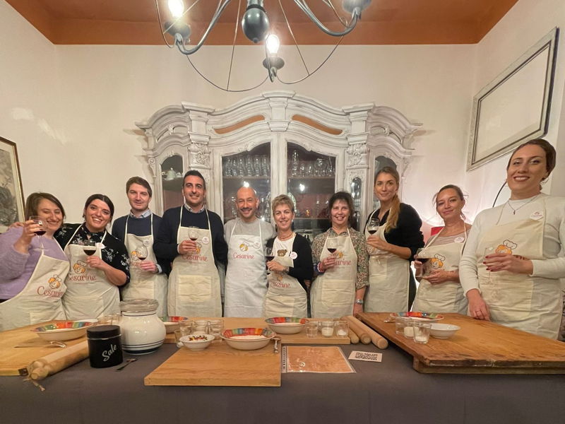 Cours de cuisine Bologne: Une soirée les mains dans la pâte : bavardages et tortelli