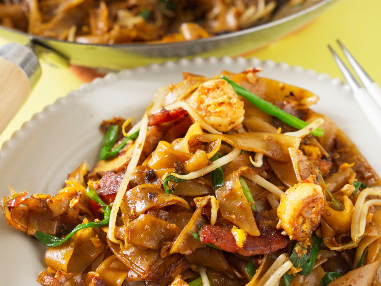 Penang) Char Kuey Teow - Southeast Asian Recipes - Nyonya Cooking