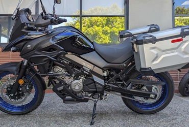 2023 SUZUKI V-STROM 650XT ADVENTURE "GLASS SPARKLE BLACK" motorcycle for rent near Millbrae, CA