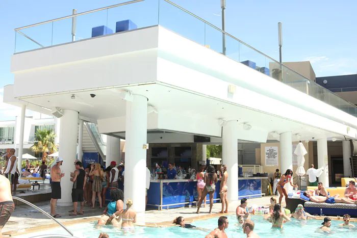 Palms Pool