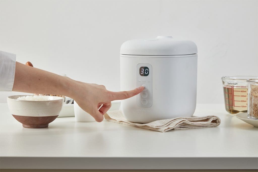 Living Mode by LocknLock LML-3012W Mini Rice Cooker (0.5-2 regular cups) 1.2L white - Image 6