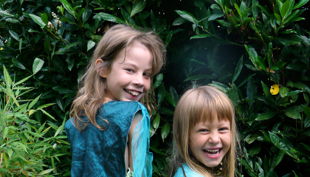 bester geburtstagde ene mene kiste mottoparty mädchen verkleidet mittelalter