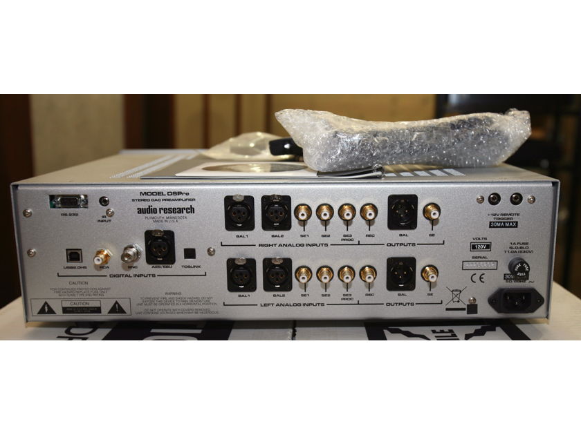 AUDIO RESEARCH DSPre STEREO PREAMPLIFIER AND DIGITAL TO ANALOG ONVERTER
