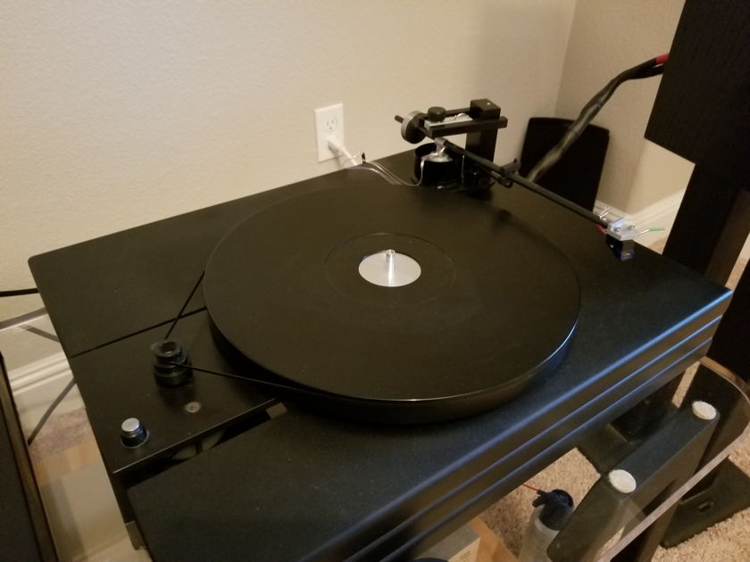 Well Tempered Turntable Original Design Nice condition upgraded platter /tonearm and WBT connectors