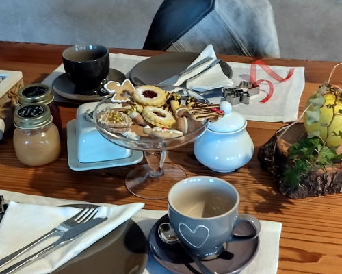 Cooking classes Spormaggiore: Snack at the cabin with Trentino desserts revisited