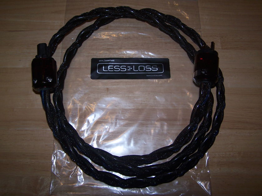 LessLoss Audio Devices Signature Power Cable With Oyade 049 U.S. mains plug