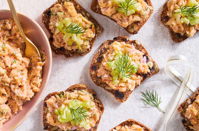Canapés aux rillettes de saumon