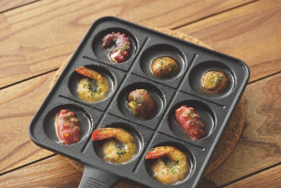 Takoyaki Plate (14 balls) with wooden handle - Image 3