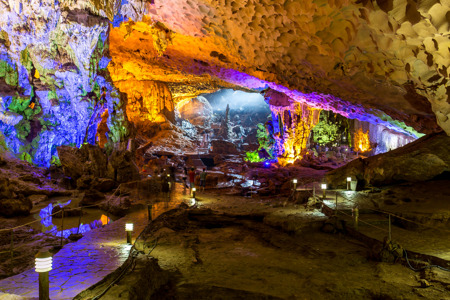 Surprise cave, Halong Bay, Vietnam.jpg