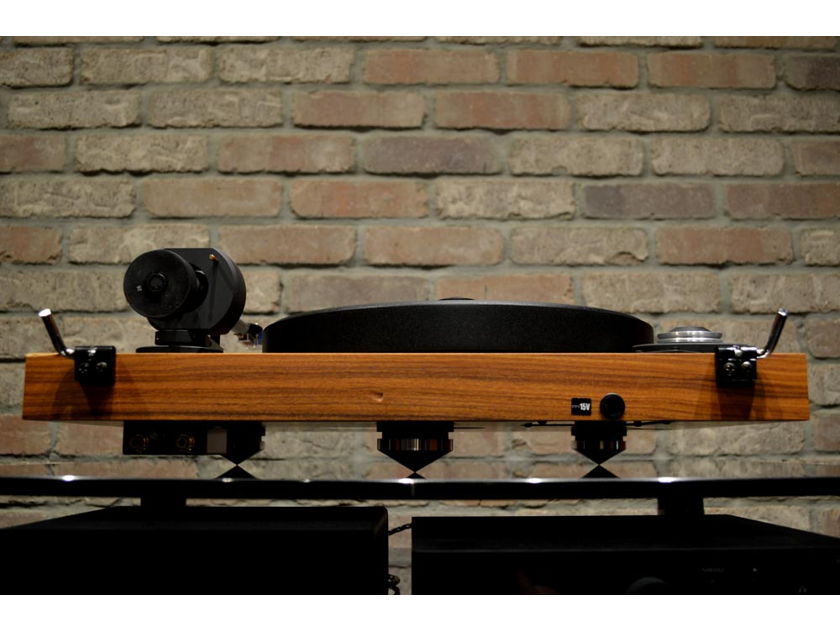 Pro-Ject Audio Systems 2Xperience SB Turntable - Beautiful Walnut w/ Sumiko Blue Point #2 Cart.