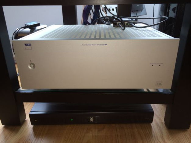 NAD S250 5 Channel 5-Channel Amplifier
