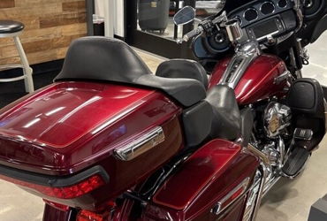 2016 HARLEY-DAVIDSON TOURING ELECTRA GLIDE ULTRA CLASSIC (COLOR OPTION) motorcycle for rent near Odessa, FL