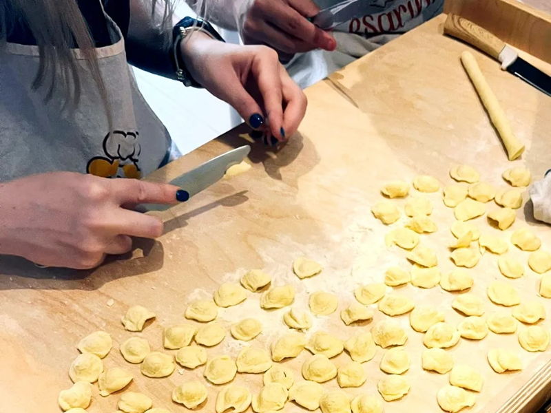 Food & Wine Tours Lecce: Traditions in Lecce: market tour and cooking class