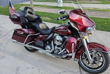 2016 HARLEY-DAVIDSON TOURING ELECTRA GLIDE ULTRA CLASSIC (CSTM COLOR) motorcycle for rent near Hurricane, UT
