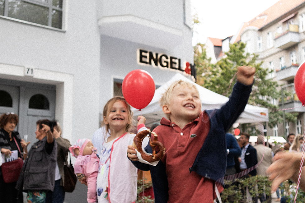  Berlin
- Engel & Völkers Shoperöffnung Berlin Friedenau 2019