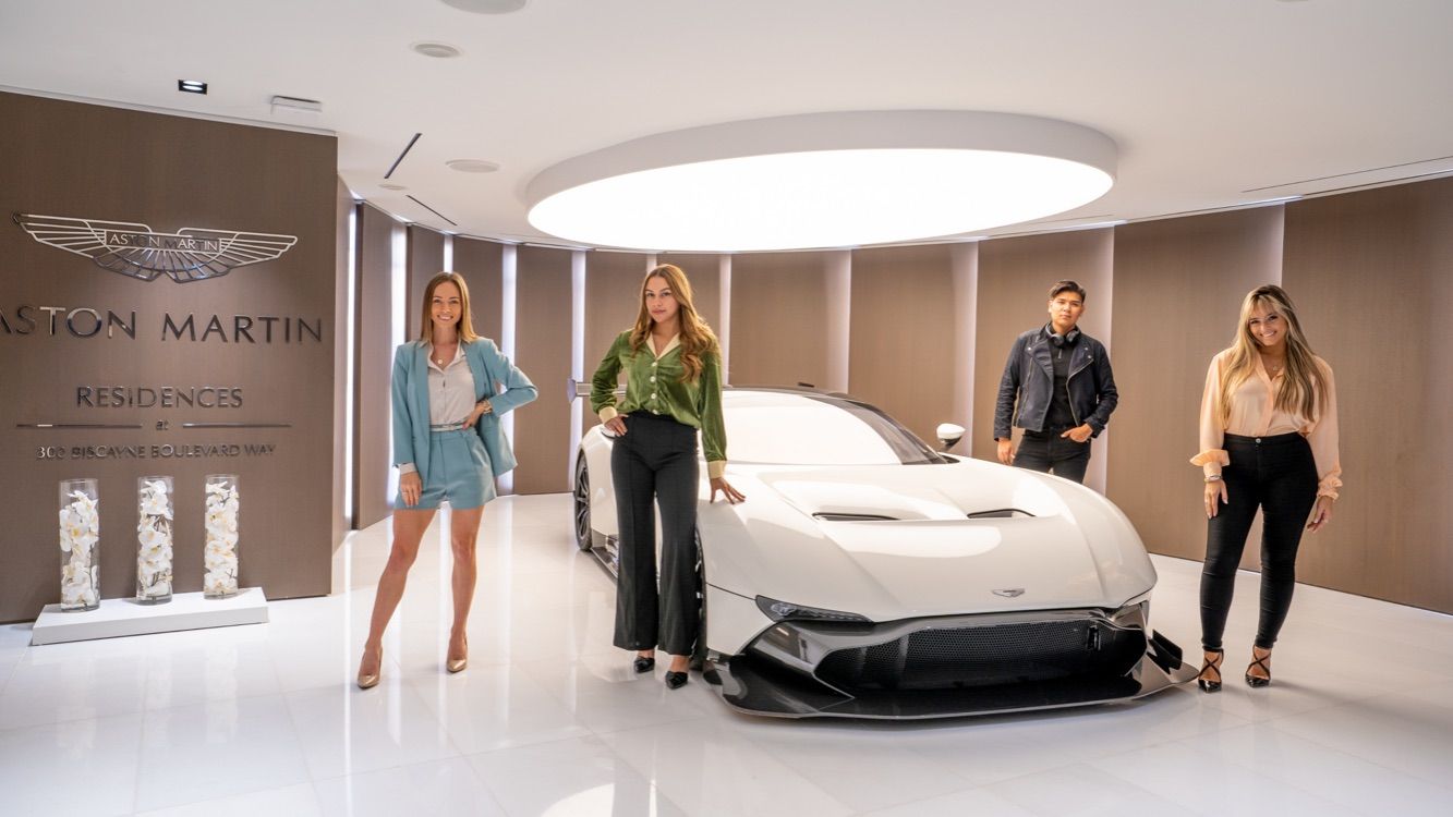 featured image for story, Magazine Featured | Luxury real Estate Agent Snapshot | Angela Andronache