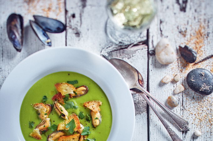 Cream of Asparagus with Mussels and Garlic Croutons