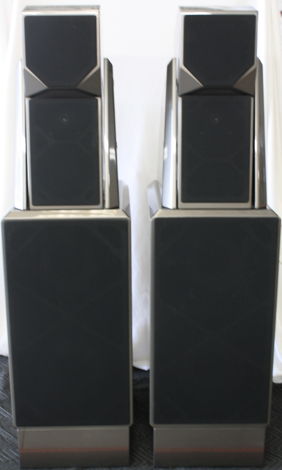 Wilson Audio MAXX Series II in Titanium Grey. Pair.