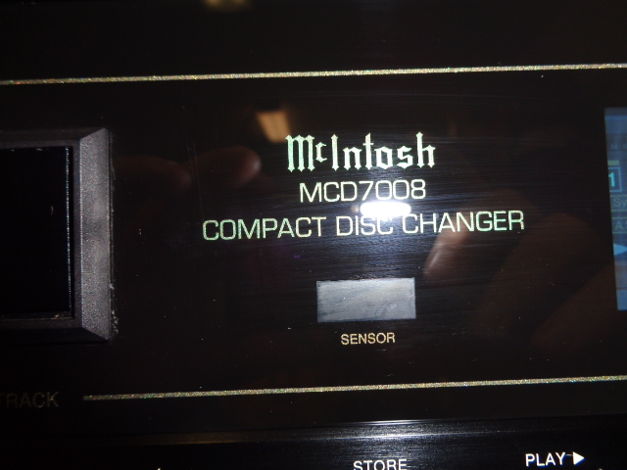 McIntosh MCD7008 Compact Disc Changer