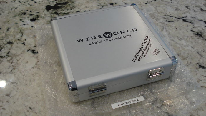 Wireworld Platinum Eclipse 6 1.5 meter XLR with box and...