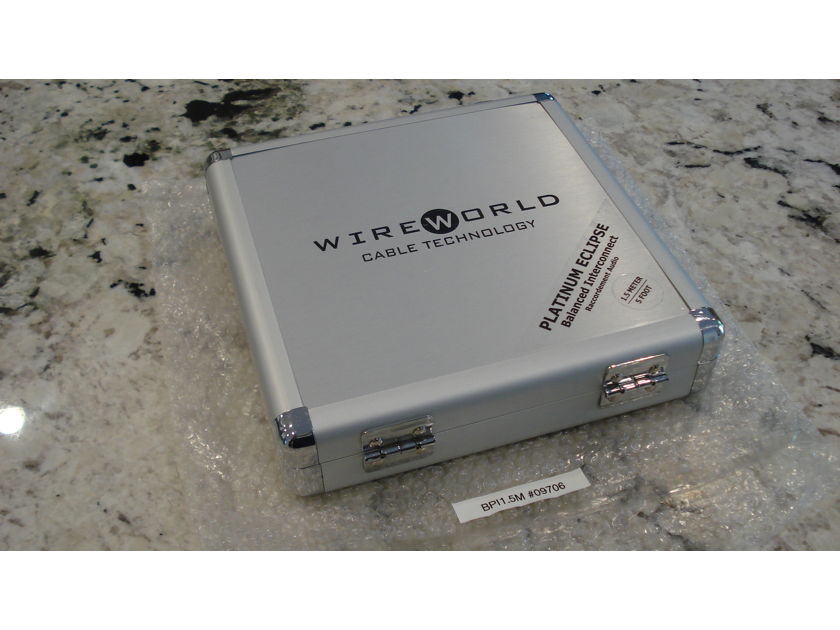 Wireworld Platinum Eclipse 6 1.5 meter XLR with box and certificate