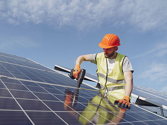  Emden
- Solarpflicht auf Neubauten - ab 2025 in Niedersachsen