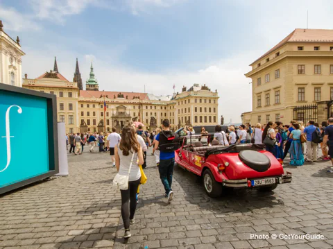 Guided Bus & Walking Tour with River Cruise & Lunch