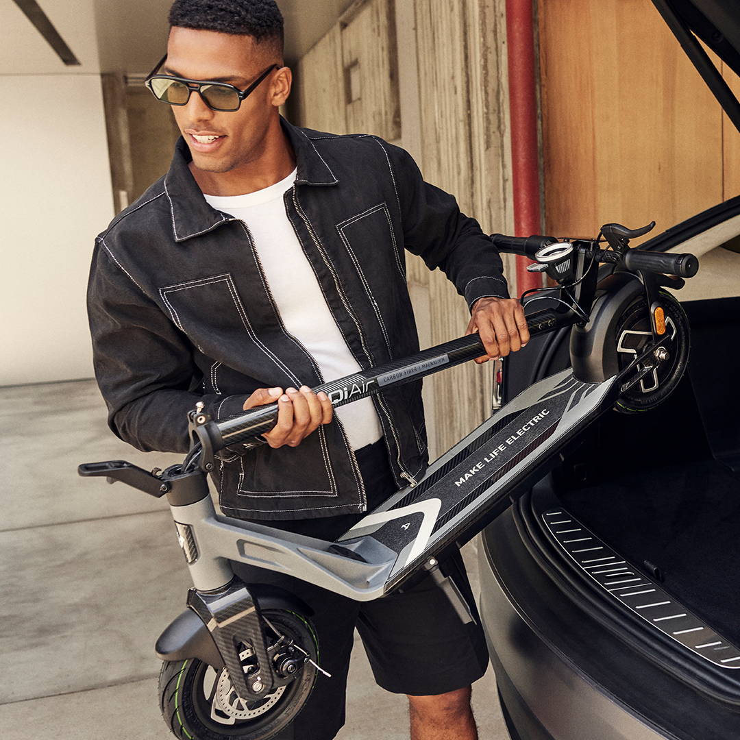 NIU KQi Air Carbon Fiber Electric Scooter Lightweight Scooter NIU® Official