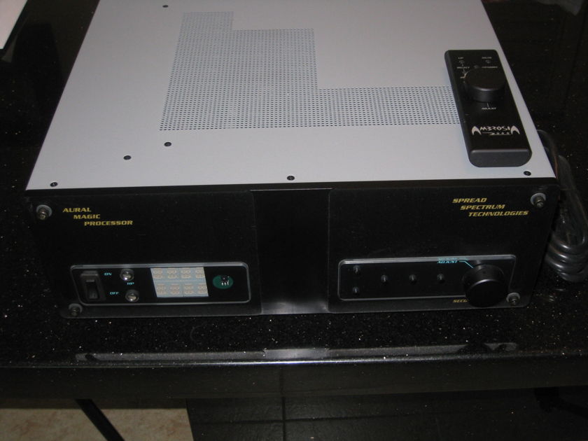 Spread Spectrum Technologies  Ampzilla 2000 series II (Black casings) in Mint Condition