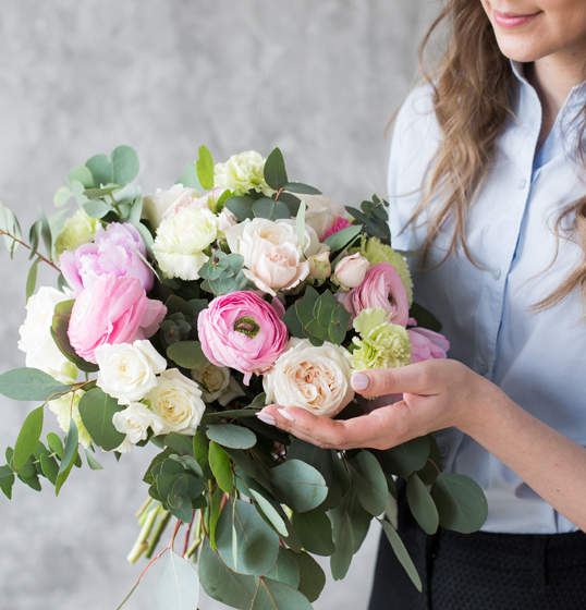 Hamburg - Ein farbenfrohes Bouquet mit Blumen aus dem heimischen Garten zaubert Lebensfreude in die heimischen vier Wände. Wir zeigen Ihnen, wie Sie Ihren eigenen Blumenstrauß binden!