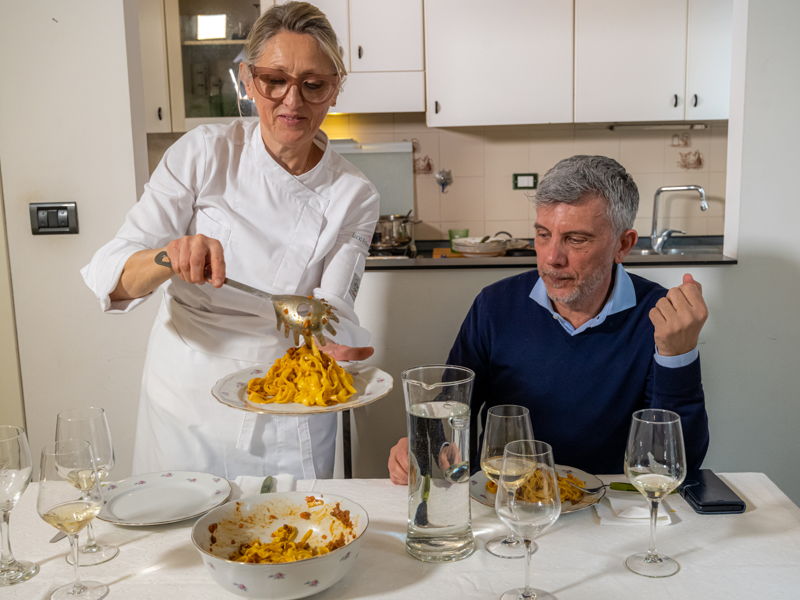 Kulinarische Erlebnisse Bologna: Mittag- oder Abendessen: Bolognese im Schatten von San Luca
