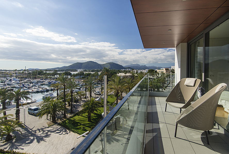  Pollensa
- Apartamento muy exclusivo con vistas al mar y a las montañas en venta, Puerto Alcudia